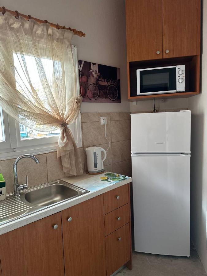 Apartment Alimos Near The Sea Exterior foto
